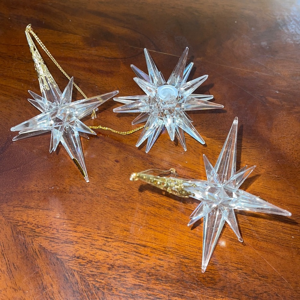 3 clear pointer ornaments